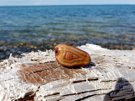 Agates Banded And Beautiful Michigan Rockhounds Your Adventure