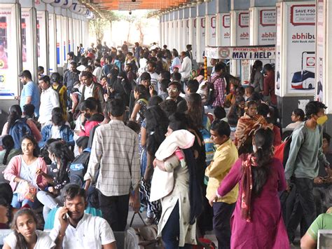 Sankranti Festival Huge Rush At Bus Stand And Railway Stations Sakshi