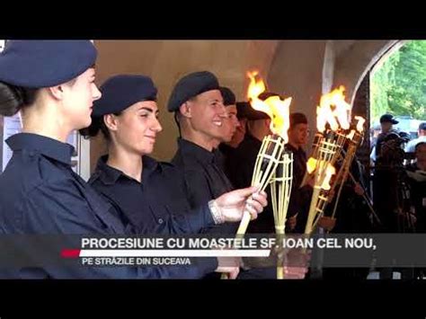 Procesiune cu moaștele Sf Ioan cel Nou pe străzile din Suceava