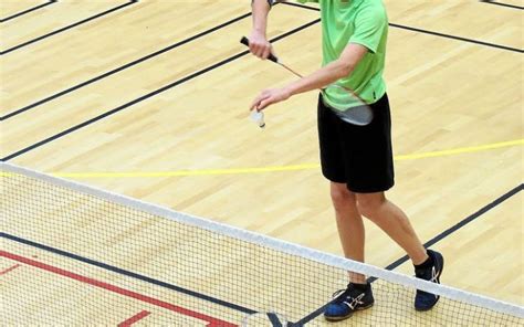 Badminton Trois joueurs à Quimper Le Télégramme