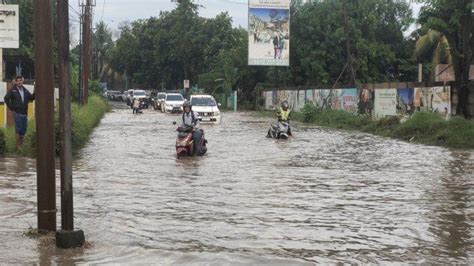 Diguyur Hujan Deras Ribuan Rumah Terendam Banjir Di Muara Enim Lalu