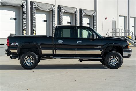 The 2006 Chevy Silverado 2500hd Dissecting The Titan Of The Tonneau