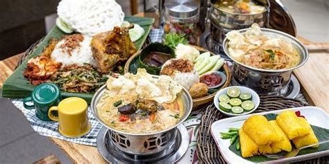 Daftar Harga Menu Delivery Soto Betawi Bang Sawit Kota Wisata Jakarta