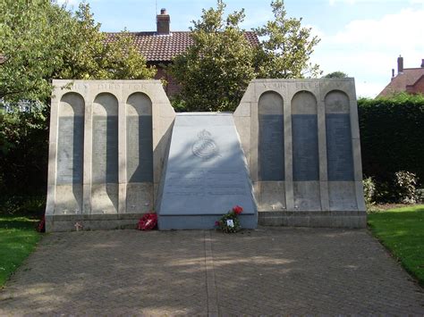 Woodhall Spa Town Dambusters Memorial Steve Srh Flickr