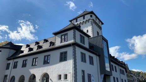 Auf Einen Blick Burgen Schl Sser Am Romantischen Rhein