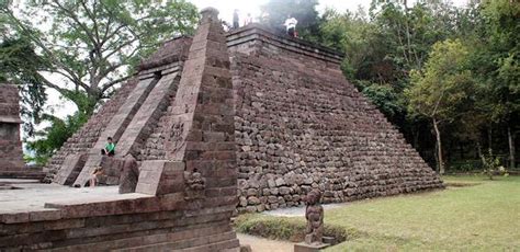 Candi Sukuh Piramida Suku Maya Di Tengah Pulau Jawa Jakarta