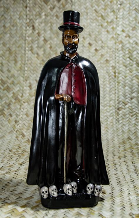 Estátua Imagem Escultura Exú Caveira Capa Preta 45cm Elo7