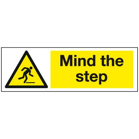 Mind the step sign – Ref: ws292 – Safety Sign Warehouse