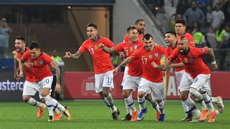 Copa América Titelverteidiger Chile nach Sieg über Kolumbien im