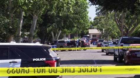 Armed man in standoff with police in Fresno neighborhood | Fresno Bee