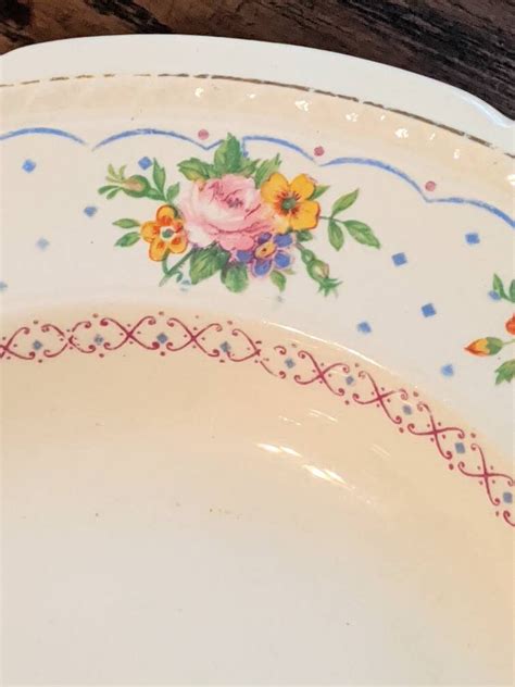 Vintage 1940s Swinnertons Majestic Vellum Floral Roses Bowl Scalloped