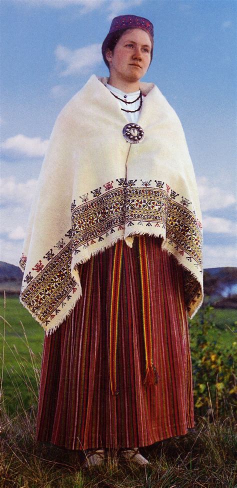 Pin by redactednymxnlr on Europese folklore II | Traditional outfits ...