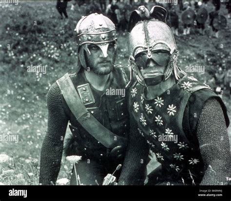 The Vikings 1958 Tony Curtis Kirk Douglas Vik 012 Stock Photo Alamy