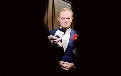 Donald Tusk Straci Prawo Jazdy W Sieci Wrze Czepialstwo Polityka Pl