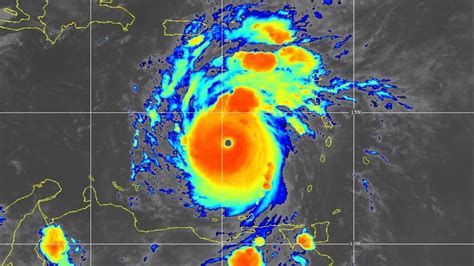 Hurac N Beryl Se Convierte En Categor A