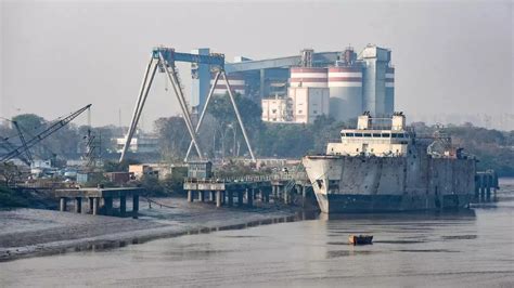 Abg Shipyard Case Former Cmd Rishi Aggarwal Reaches Cbi Headquarter To Join Investigation