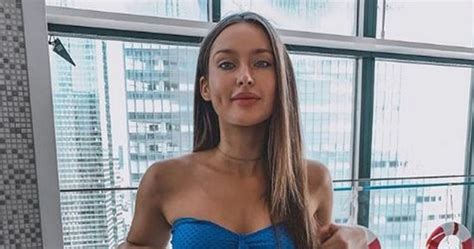 Hot Sexy New Model Roz Bikini Pics