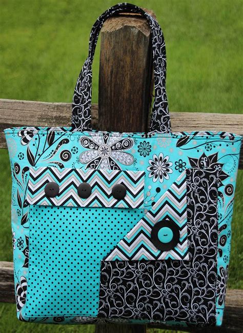 Pockets A Plenty Patchwork Bags Quilted Purse Patterns Quilted Tote Bags Patterns