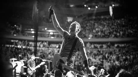 Bruce Springsteen tour 2023: Fans ready for Tampa opener