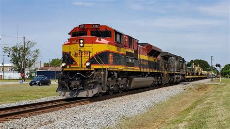 Kcs Belle Sd And Kcs De Mexico Grey Ghost Ac Leads Csx S South