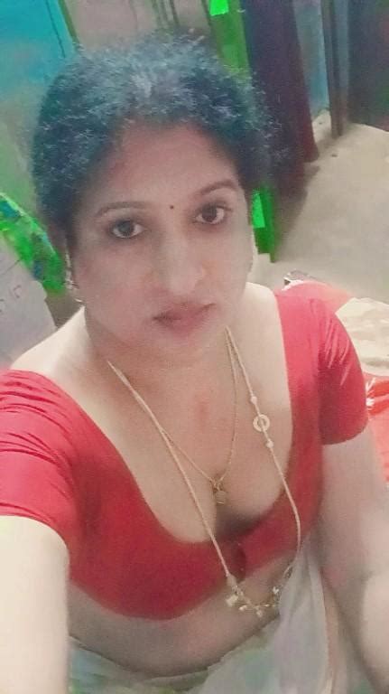 TRANSGENDER HORNY AUNTY BOOBS N PUSSY TRANSSEXUALS SHEMALE TG Triplicane