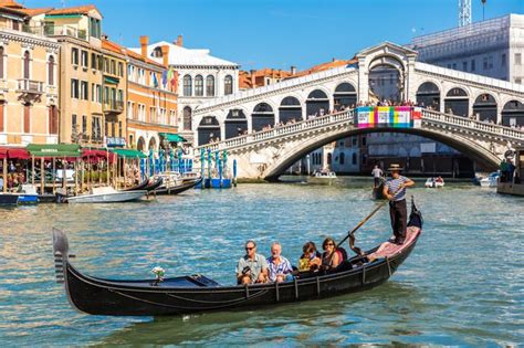 Rialto Bridge In Venice Jigsaw Puzzle In Bridges Puzzles On