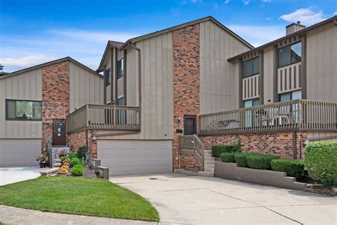 16 Lakeview Ct, Willowbrook, IL 60527 | Trulia