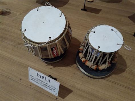 Mengenal Tabla Gendang India Koleksi Museum Musik Dunia