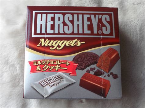 blink.pout.glow: hershey's nuggets