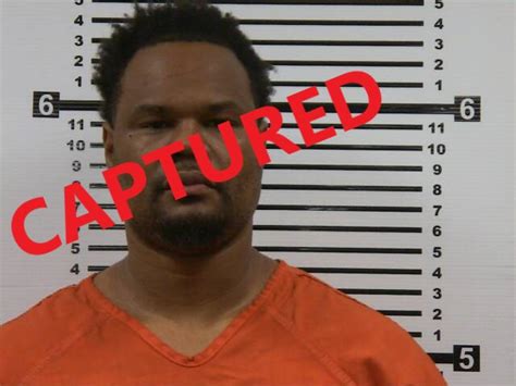 U S Marshals Capture West Tn Murder Fugitive In Middle Tn Wbbj Tv