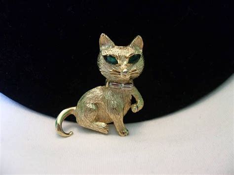 Pell Cat Brooch Green Glass Rhinestone Brushed Gold Plate Etsy Cat