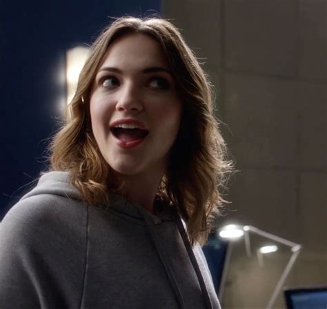 Wells Violett Beane Jesse The Flash Face Quick Icons Beautiful