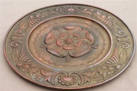 Old Rose Medallion Round Ceiling Rose Embossed Brass Tray Or Wall Art W