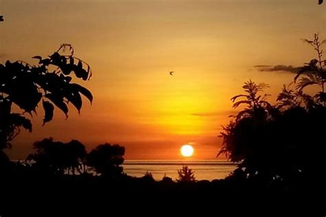 Menikmati Sunset Dari Hotel Mario Di Sumba Barat Daya