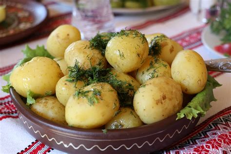 Traditional Ukrainian Food Groceristar Medium