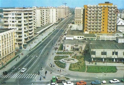 Fotografia Zilei A A Ar Ta Bulevardul Unirii Din Foc Ani N Anul