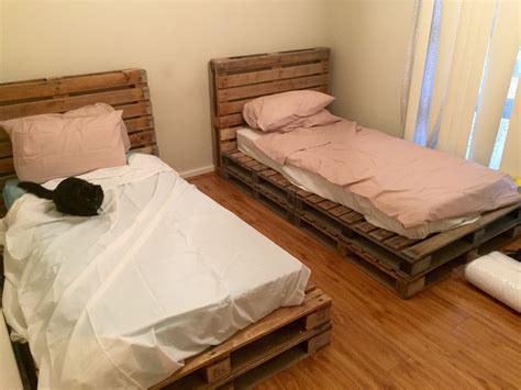 Wooden Pallet Single Beds Pallet Furniture Bed Pallet Furniture