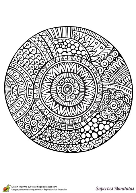 Coloriage Dun Superbe Mandala Circulaire Avec Beaucoup De Détails