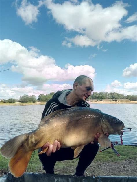 Lodge Farm Fisheries (Osyth, Essex) Fishing Lake - Day Ticket Lakes