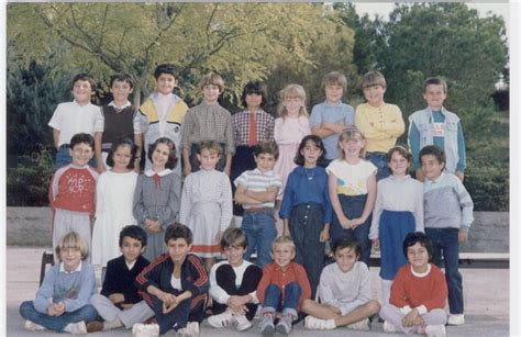 Photo De Classe CE2 De 1985 ECOLE ROBERT DESNOS Copains D Avant