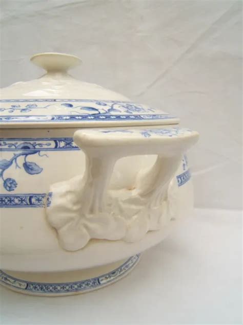 ANCIENNE SOUPIÈRE EN Faience de Creil et Montereau Labrador Service