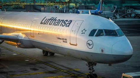 Flughafen Frankfurt Lufthansa Stoppt T Glichen Flug Nach Peking