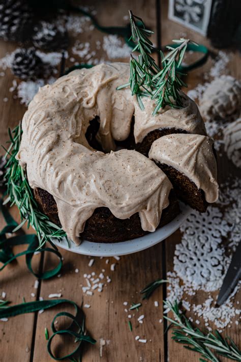 Gingerbread Cake With Cinnamon Cream Cheese Frosting