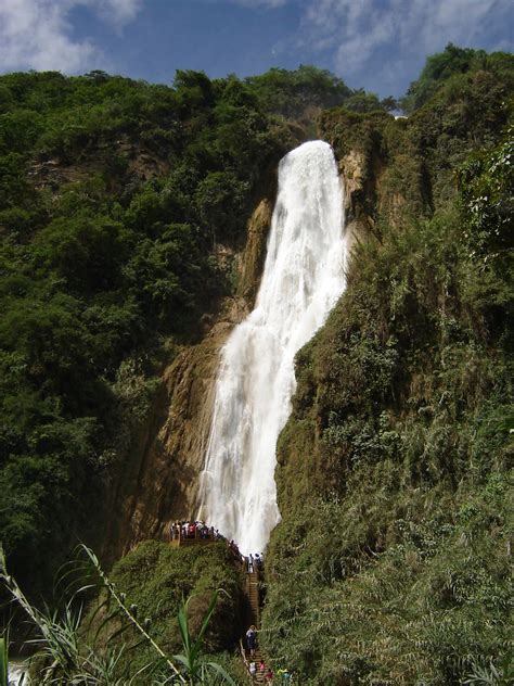 The Mucho Grande Waterfall Saramesing Flickr