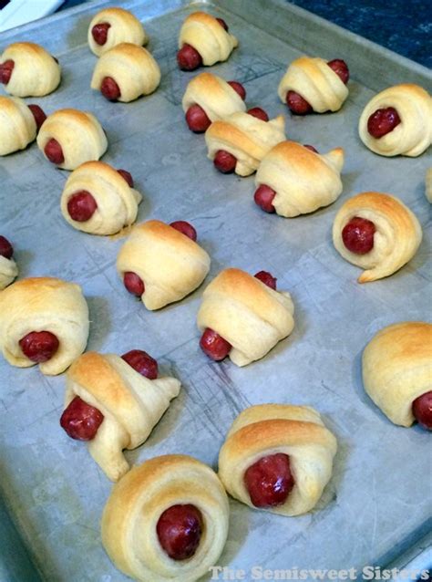 Little Pigs In A Blanket with Crescent Rolls and Smokies