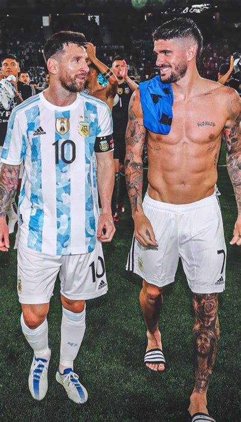 Leo Messi Rodrigo de Paul Messi Jugadores de fútbol Fotos de fútbol