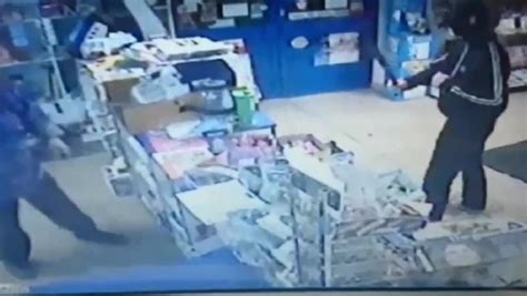 Video Fearless Shopkeeper In Medieval Style Duel With Machete Wielding