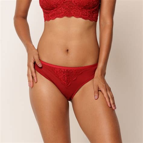 Calcinha Biquíni em Em renda Ieda Vermelho Jescri Lingerie de