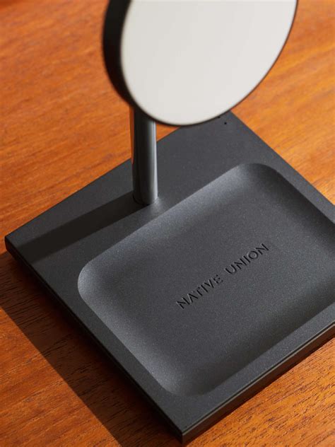 Native Union Snap In Magnetic Wireless Charger For Men Mr Porter