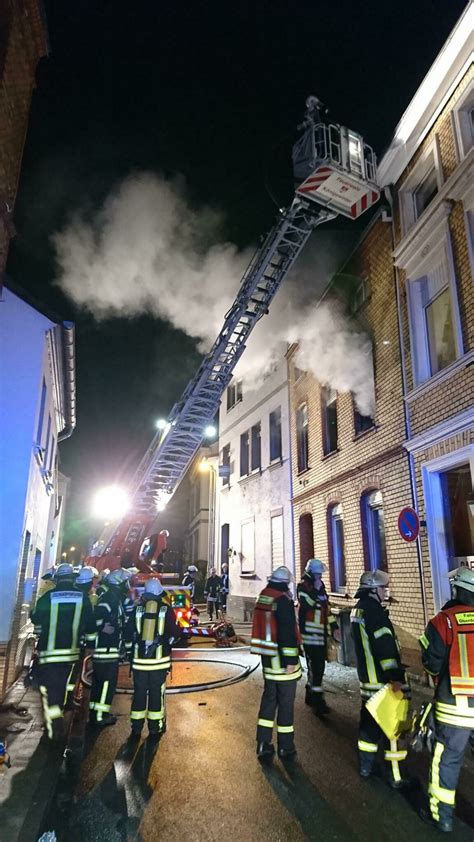 Wohnungsbrand in der Altstadt Feuerwehr im Großeinsatz Rhein Sieg